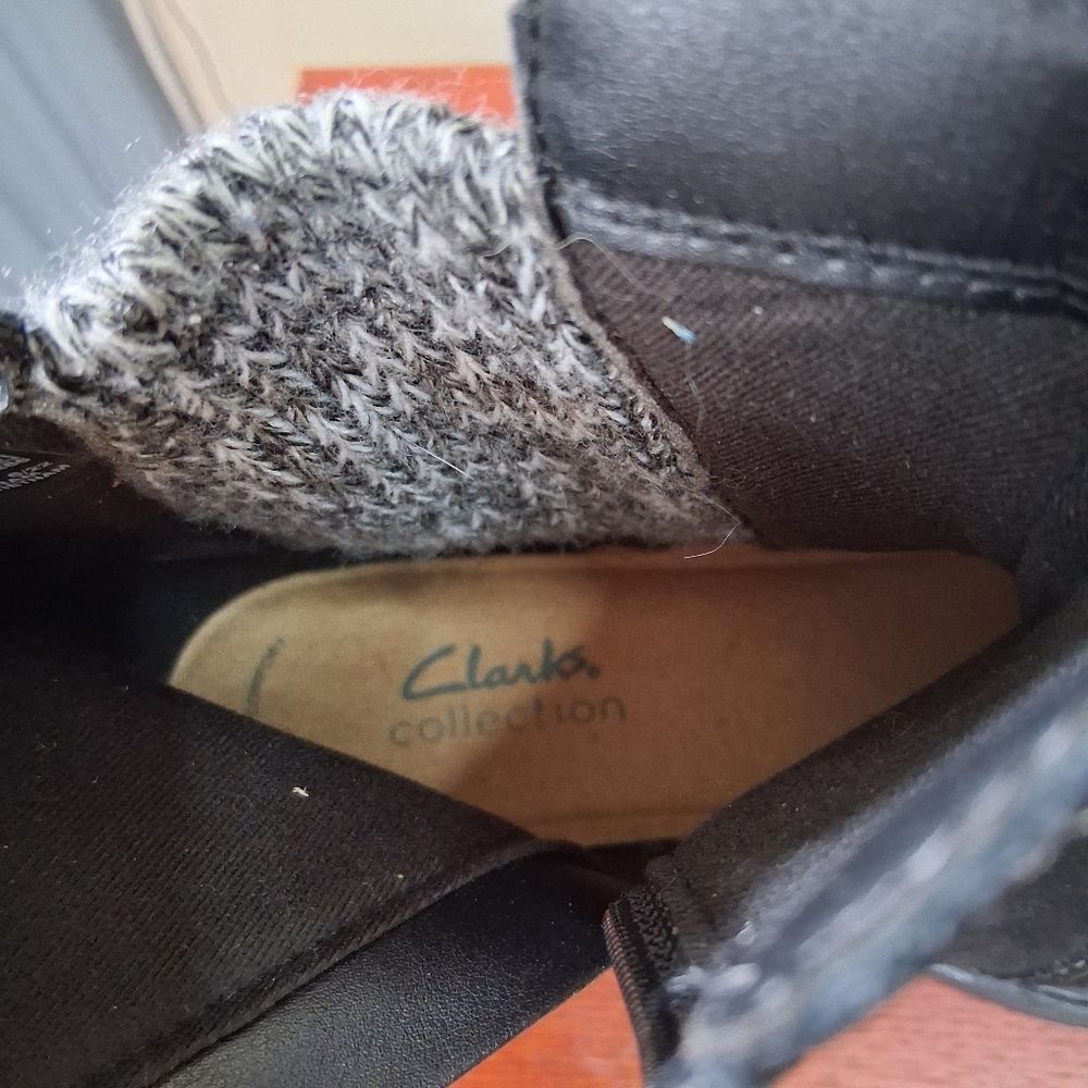 Clarks Women's Opal Sky Black Suede Chelsea Style Side Zip Ankle Boots Sz 8.5M - Picture 11 of 15